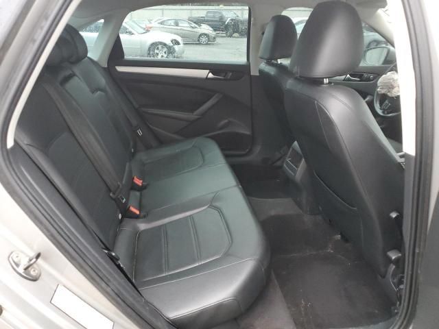 2012 Volkswagen Passat SE