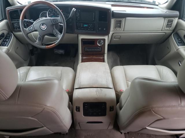 2004 Cadillac Escalade Luxury