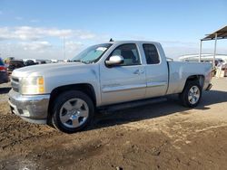 Carros salvage sin ofertas aún a la venta en subasta: 2011 Chevrolet Silverado C1500 LT