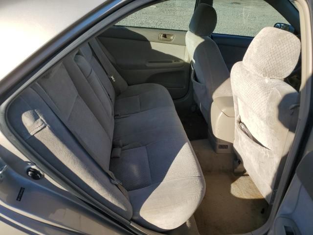 2004 Toyota Camry LE