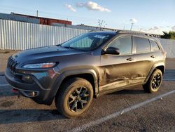 Carros salvage sin ofertas aún a la venta en subasta: 2015 Jeep Cherokee Trailhawk