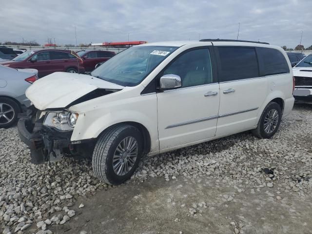 2013 Chrysler Town & Country Touring L