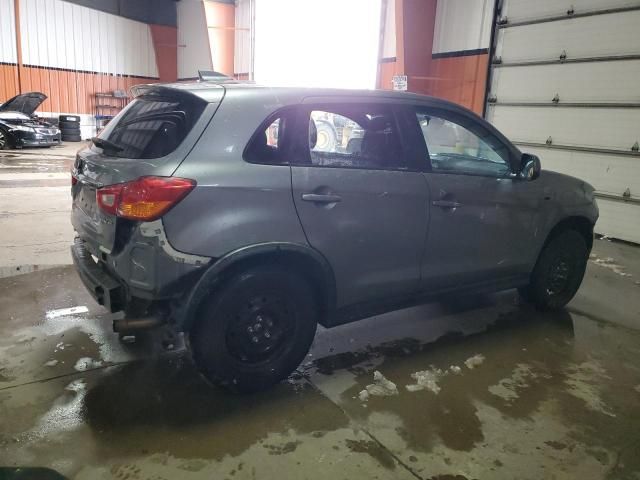 2019 Mitsubishi RVR SE