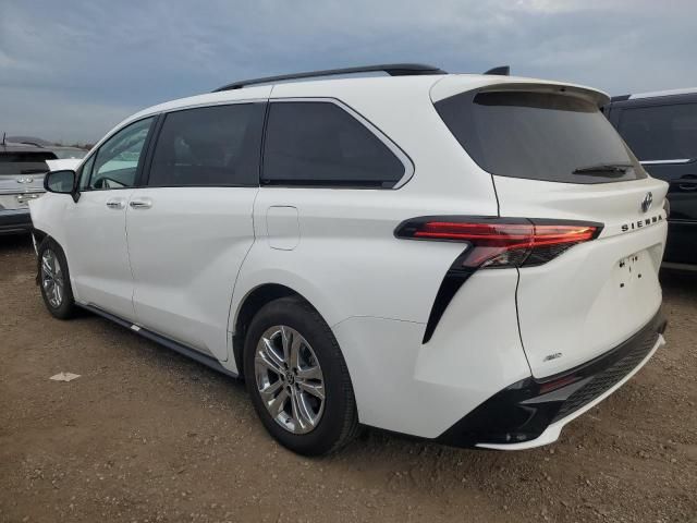 2022 Toyota Sienna XSE