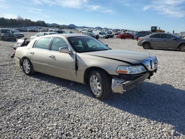 2010 Lincoln Town Car Signature Limited