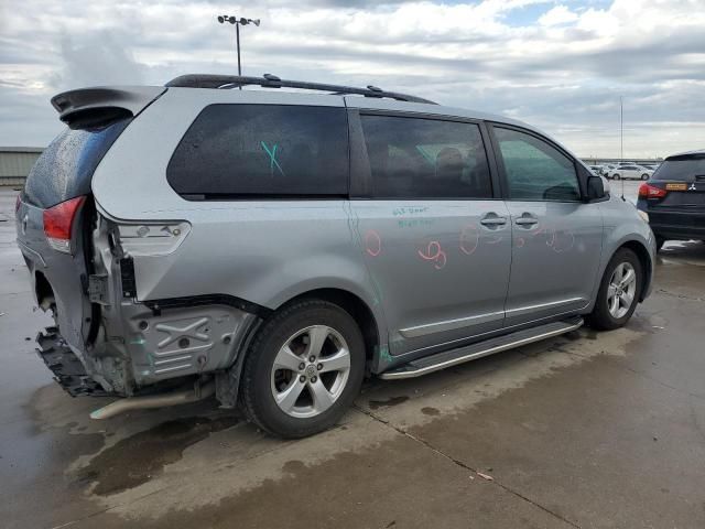 2013 Toyota Sienna LE