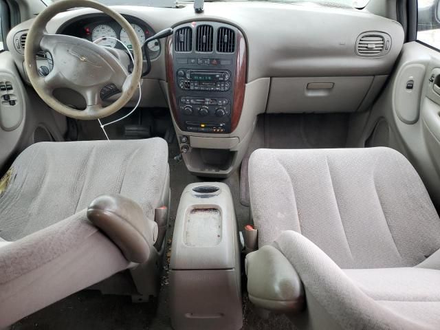 2003 Chrysler Town & Country LX