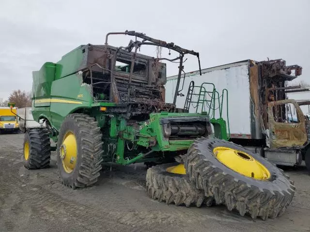 2017 John Deere S670