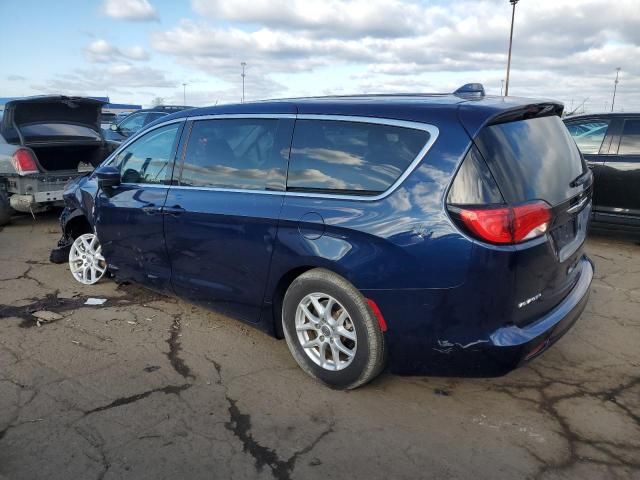 2020 Chrysler Voyager LX