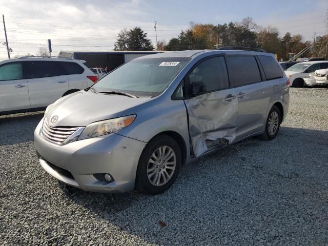 2014 Toyota Sienna XLE