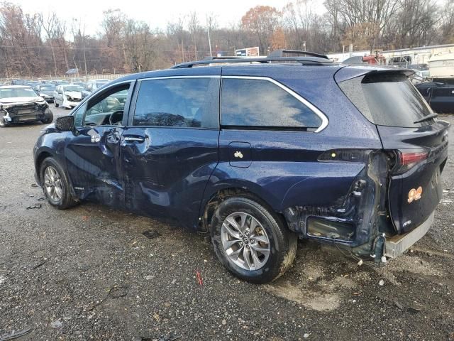 2021 Toyota Sienna XLE