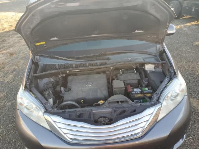 2013 Toyota Sienna XLE