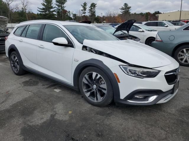 2019 Buick Regal Tourx Essence