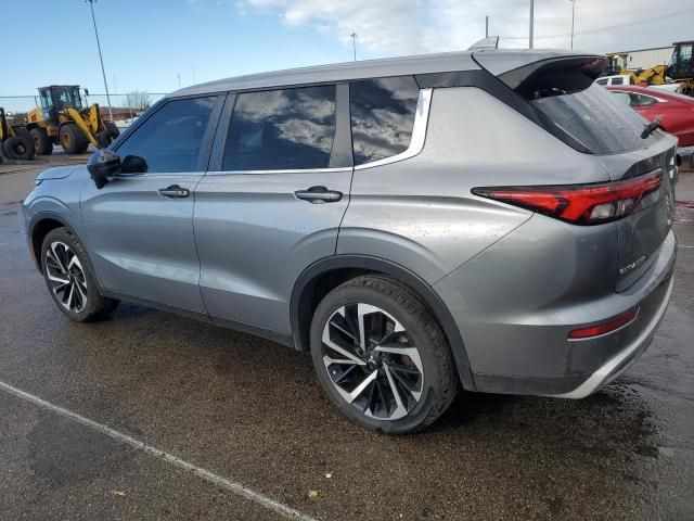 2022 Mitsubishi Outlander SE