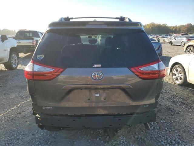 2016 Toyota Sienna LE