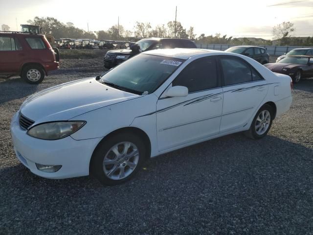 2005 Toyota Camry LE