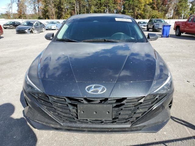 2021 Hyundai Elantra SE