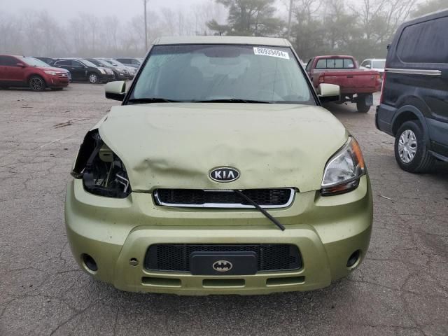 2010 KIA Soul +