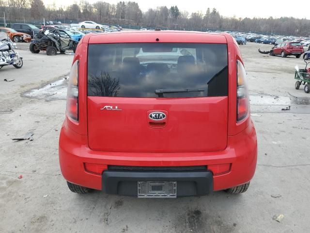 2010 KIA Soul +