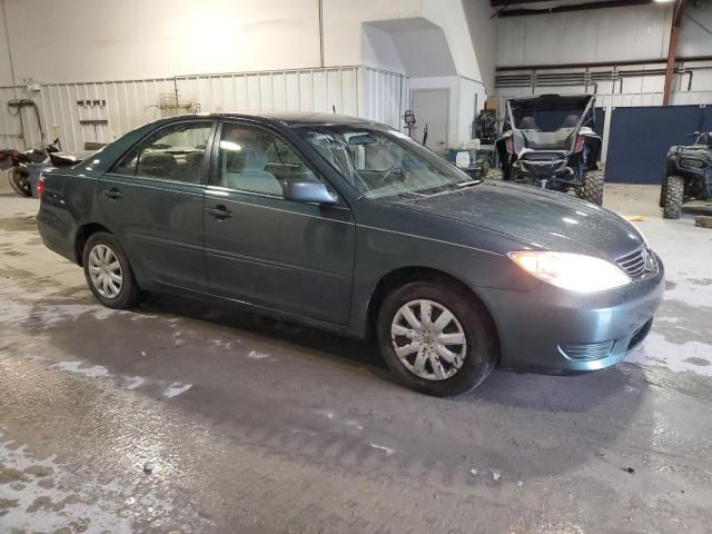 2005 Toyota Camry LE