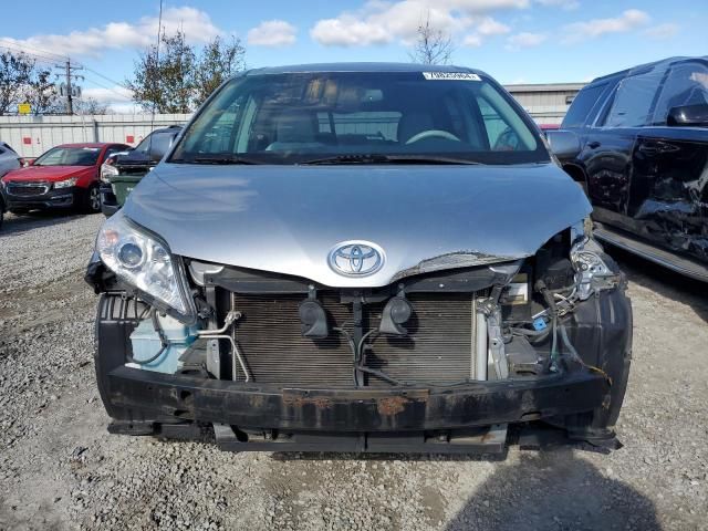 2012 Toyota Sienna LE