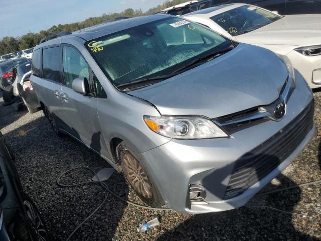 2020 Toyota Sienna XLE