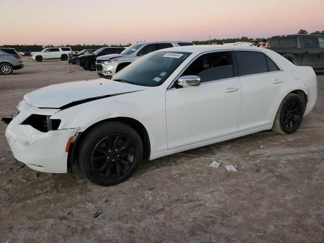 2018 Chrysler 300 Touring