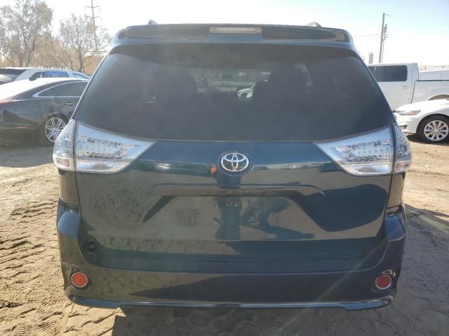 2011 Toyota Sienna Sport