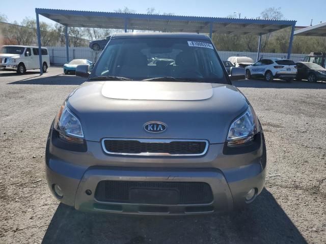 2011 KIA Soul +