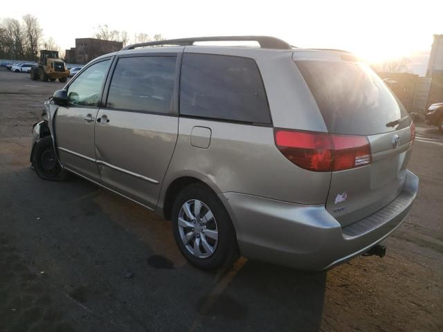 2004 Toyota Sienna CE