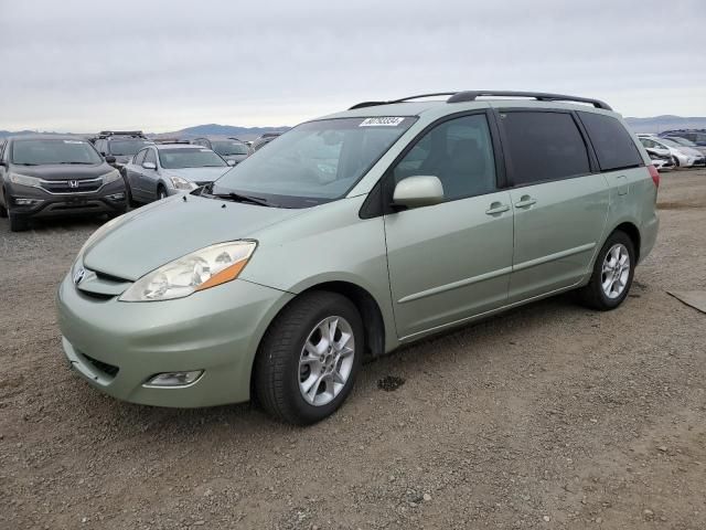 2006 Toyota Sienna XLE