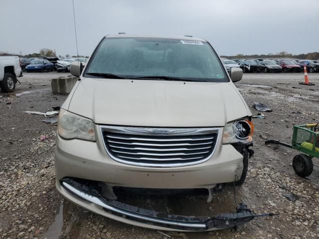 2013 Chrysler Town & Country Touring