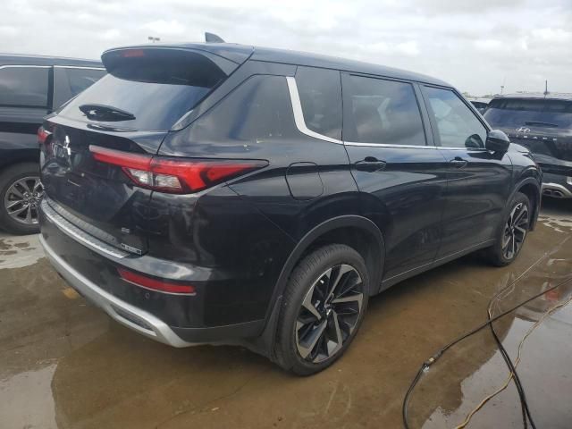 2023 Mitsubishi Outlander SE