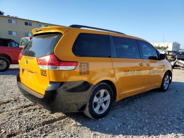 2011 Toyota Sienna LE