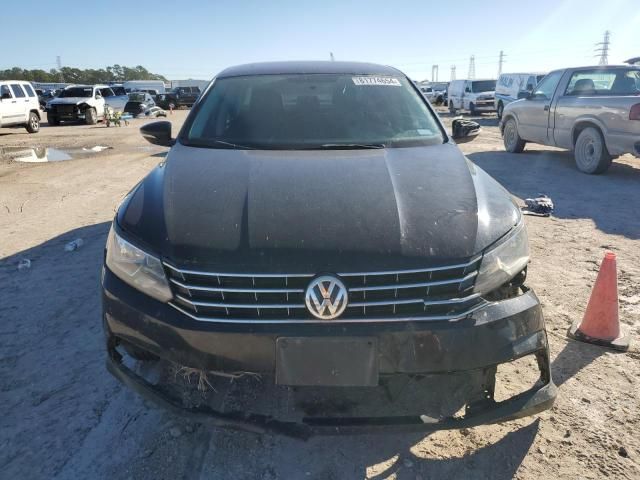 2016 Volkswagen Passat SE