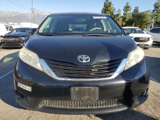 2014 Toyota Sienna LE