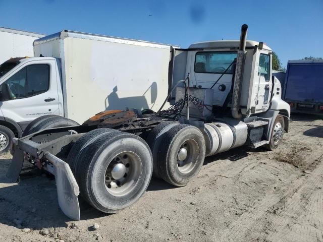 2017 Mack 600 CXU600