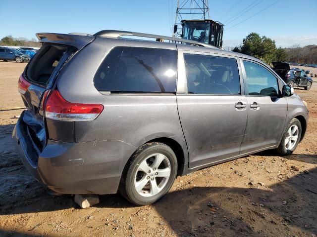 2011 Toyota Sienna LE