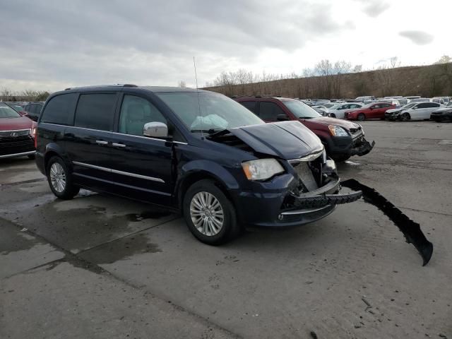 2013 Chrysler Town & Country Limited