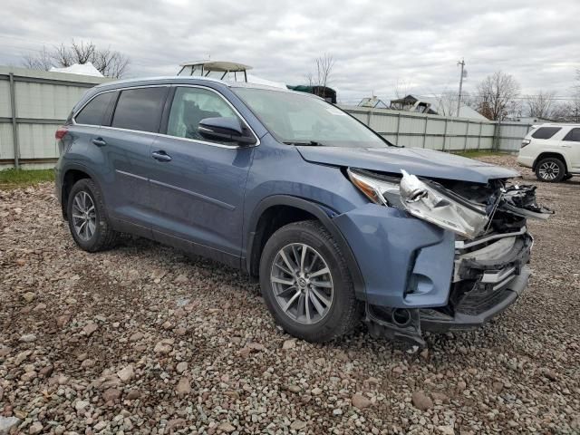 2019 Toyota Highlander SE