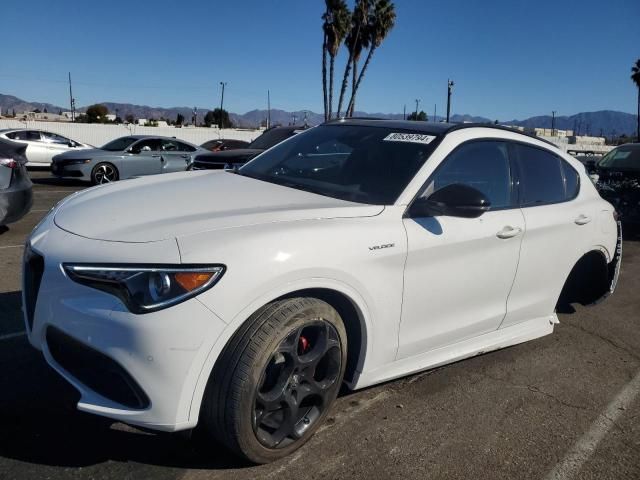 2022 Alfa Romeo Stelvio TI