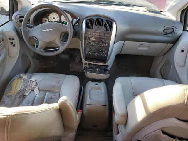 2005 Chrysler Town & Country Touring