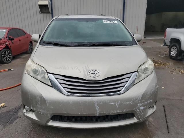 2016 Toyota Sienna XLE