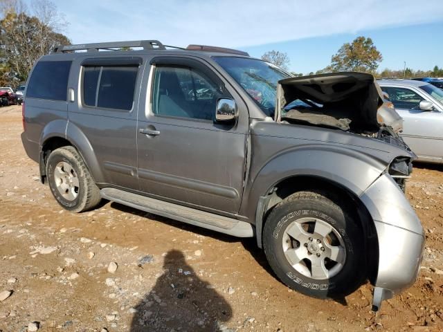 2005 Nissan Pathfinder LE