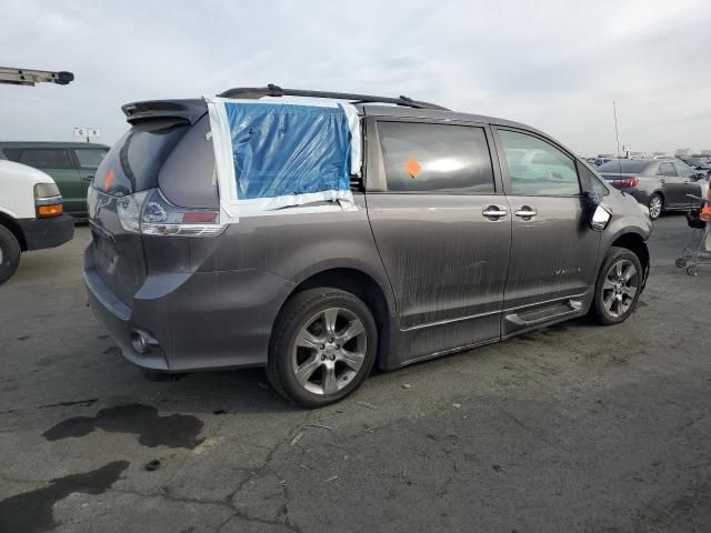 2014 Toyota Sienna Sport