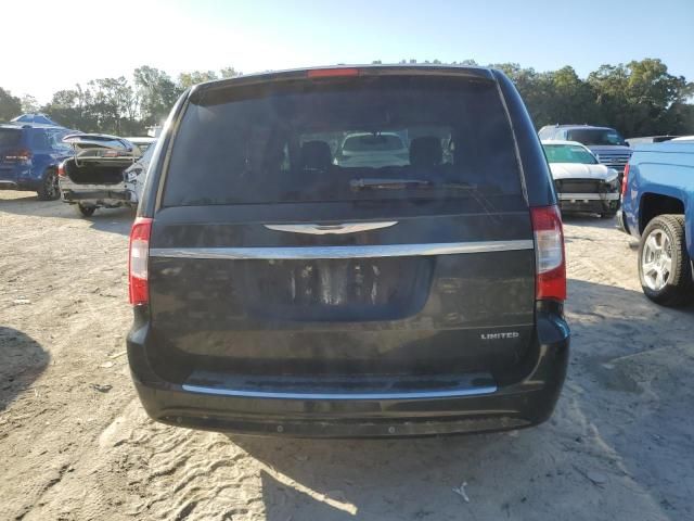 2013 Chrysler Town & Country Limited