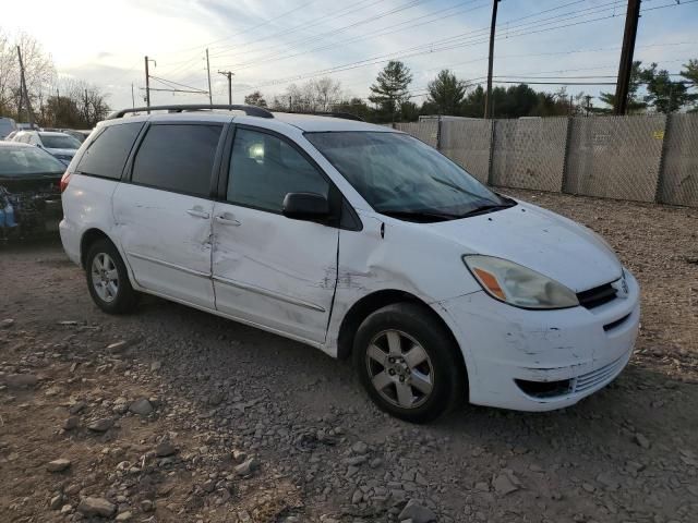 2004 Toyota Sienna CE