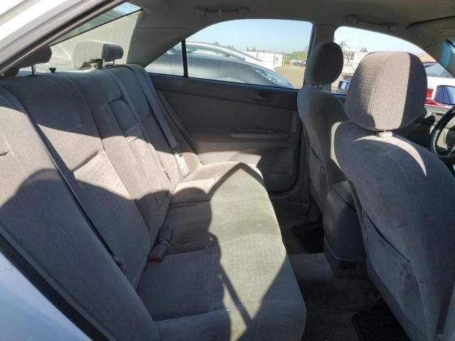 2004 Toyota Camry LE