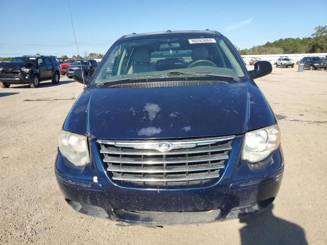 2006 Chrysler Town & Country Touring