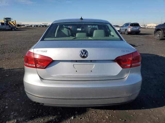 2012 Volkswagen Passat SEL